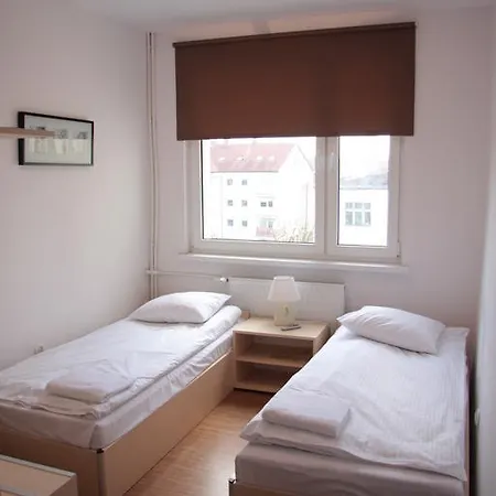 Hostel24